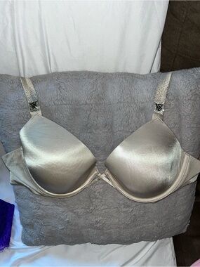 Victoria’s Secret Rhinestone Strap Bra Size 36D